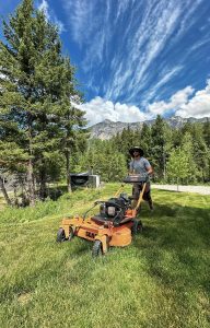 landscaping golden bc, professional lawn mowing